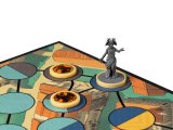 игра "Unmatched: Битва Легенд. Том 3": миниатюра на поле