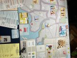игра "Cross Bronx Expressway": На фото видны самодельные памятки по действиям на русском.